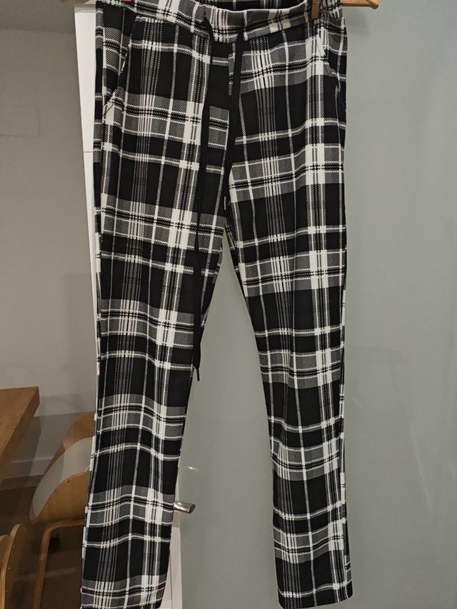 Pantalón cuadros blanco y negro
