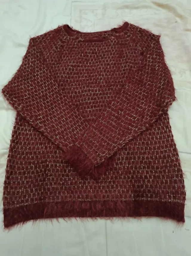 Jersey elegante granate con dorado