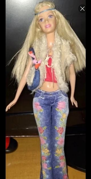 Set di abbigliamento Barbie degli anni 2000 + Barbie..