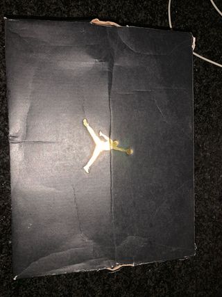 Zapatillas Jordan Max Aura 4 (37,5) 
ORIGINALES