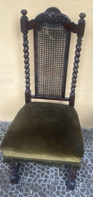 2 Sillas antiguas madera maciza
