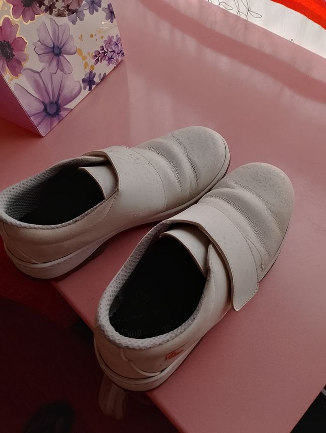 Zapatos blancos seguridad