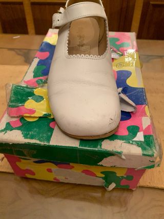 Zapato blanco niña talla 34