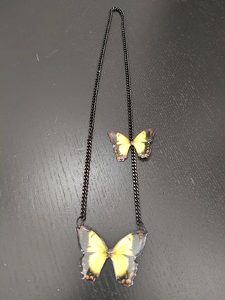 Collana con 2 farfalle gialle e nere