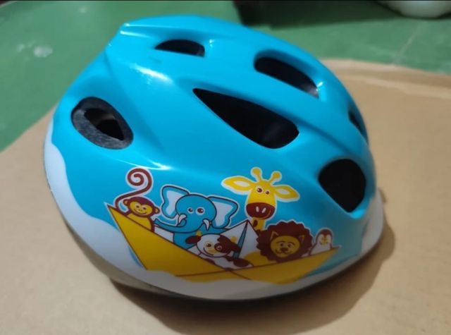 Casco bici infantil + Guantes