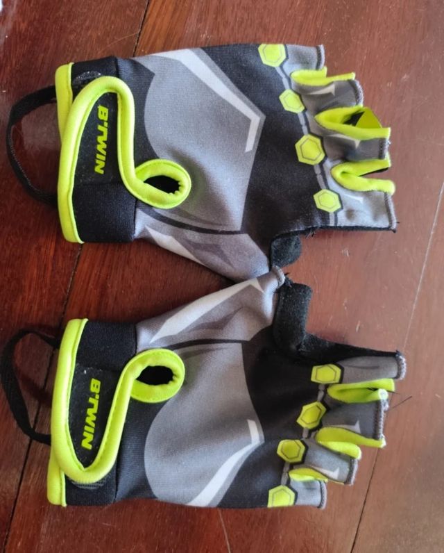 Casco bici infantil + Guantes