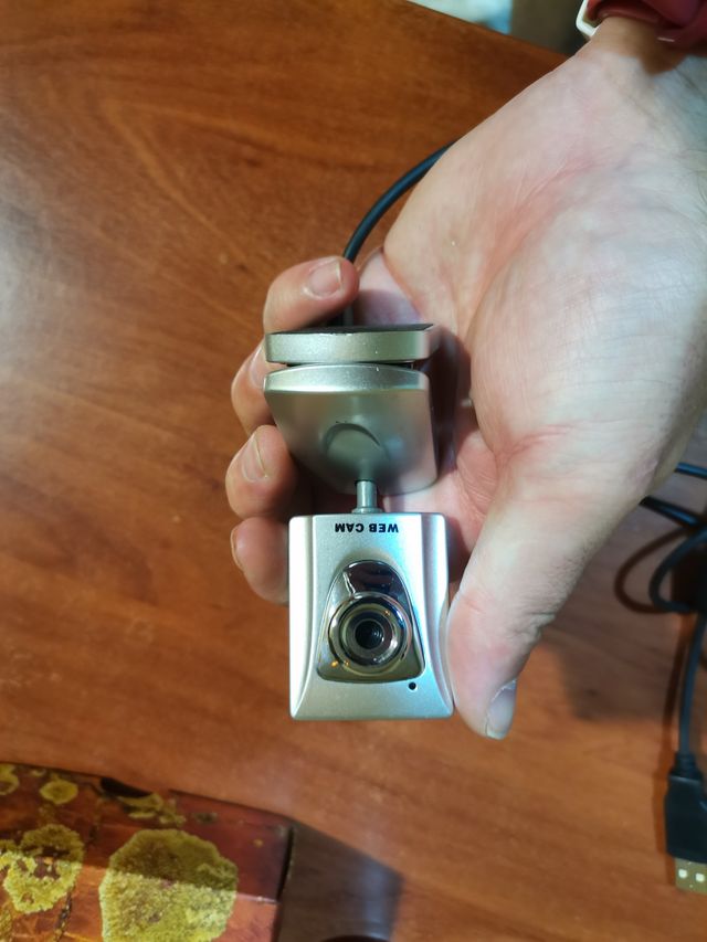 Webcam USB - Cámara web plateada