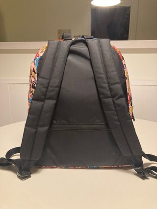 Mochila Eastpak estampada 
