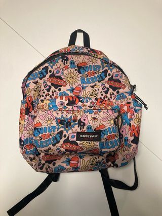 Mochila Eastpak estampada 
