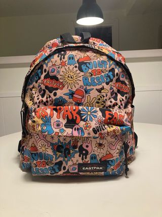 Mochila Eastpak estampada 
