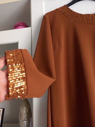 Vestito Curvy elegante con paillettes 