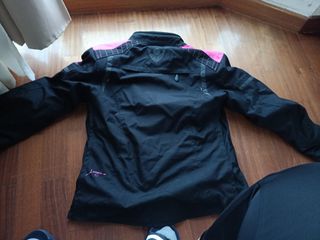 Chaqueta moto mujer negra-fucsia marca onboard 