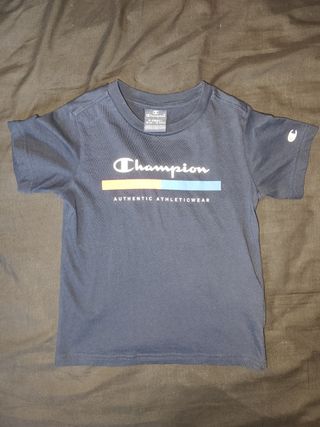 Conjunto Champion niño talla 5/6 años 114/119 cm