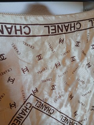 Foulard Chanel beige e marrone
