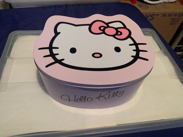 Lata Hello Kitty grande