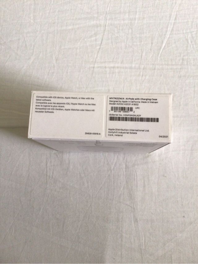 AirPods Apple con estuche