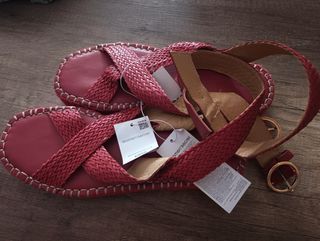 Sandalias rojas esparto plataforma