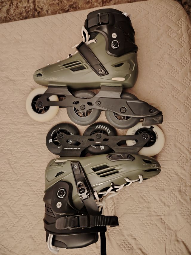 Pattini in linea Speed.
Negoziabile.
