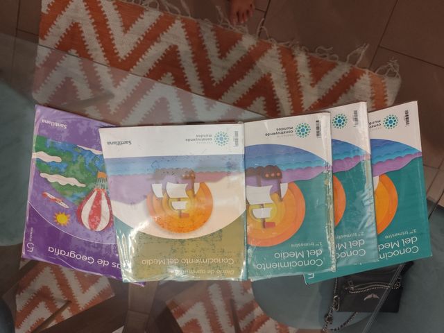 Libros Conocimiento del Medio Santillana 5°