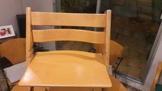 Silla alta Stokke