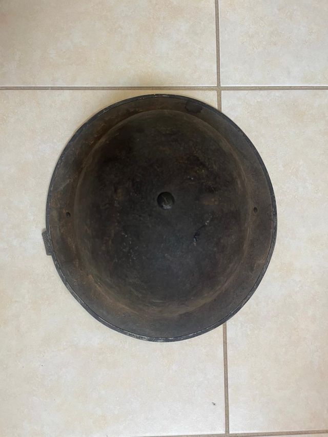 Casco militar antiguo