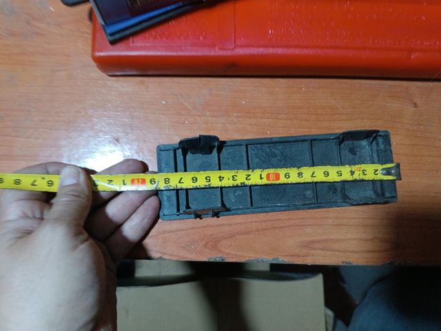 Tapa Nissan - Caja portaobjetos