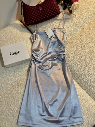 Vestido Satén Celeste - Elegante