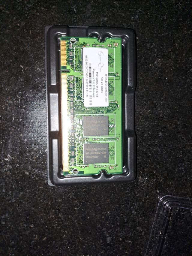 Módulo RAM SuperTalent 512MB PC2-4200S