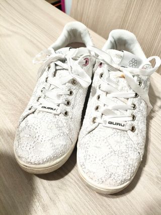 Scarpe Guru bianche in pizzo