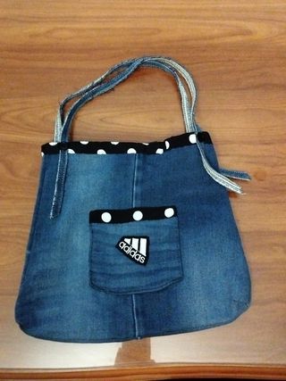 Bolso Adidas hecho a mano