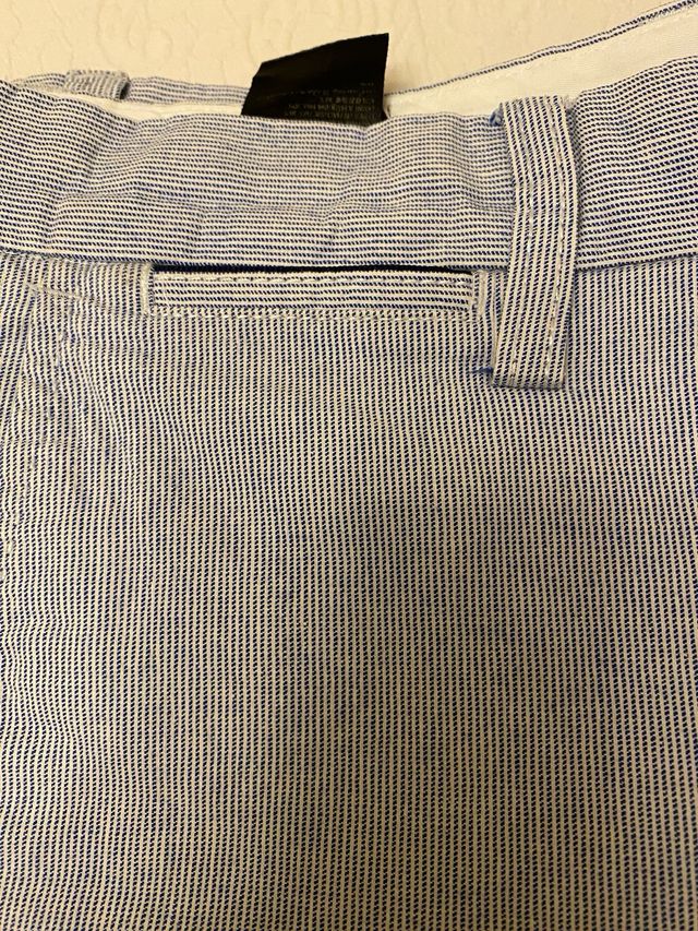 Bermuda Pedro del Hierro. De rayitas azul y blanco