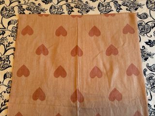 Bufanda corazones rosa-beige