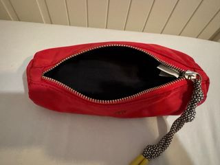 Estuche rojo Parfois