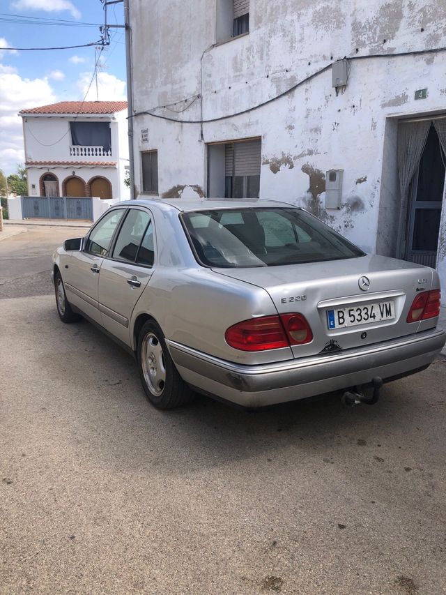 Mercedes-Benz Clase E220 1999