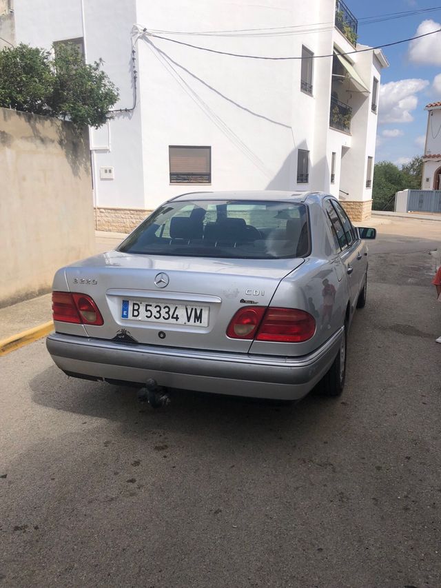 Mercedes-Benz Clase E220 1999