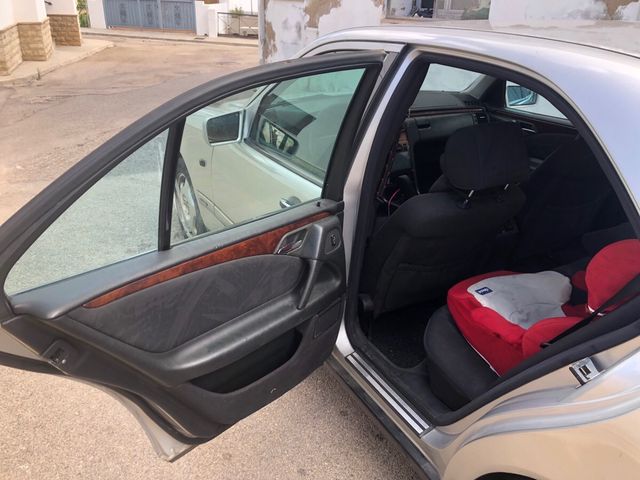 Mercedes-Benz Clase E220 1999