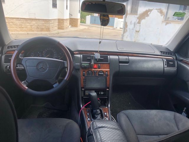 Mercedes-Benz Clase E220 1999