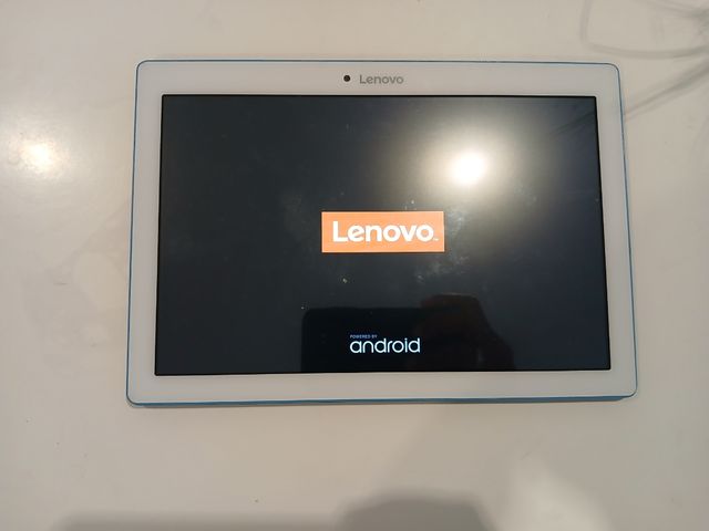 Tablet Lenovo blanca