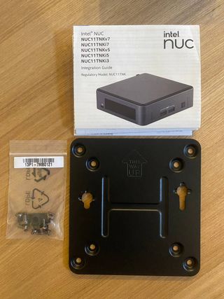 Intel NUC 11 i7-1165G7 - Mini PC