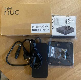 Intel NUC 11 i7-1165G7 - Mini PC