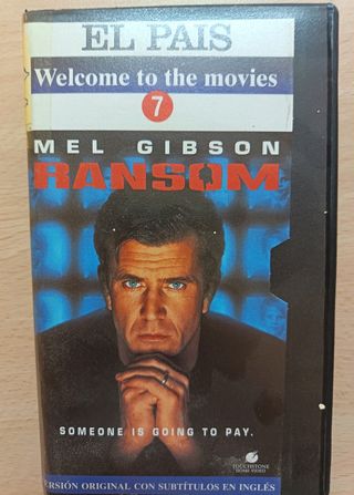 9 VHS: Acción, Crimen, Drama, Romance, Thriller
