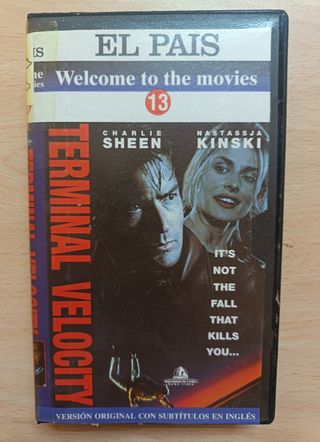 9 VHS: Acción, Crimen, Drama, Romance, Thriller