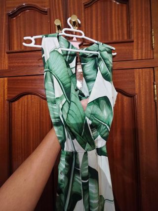 Vestido largo estampado hojas verdes