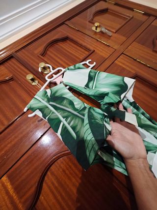 Vestido largo estampado hojas verdes