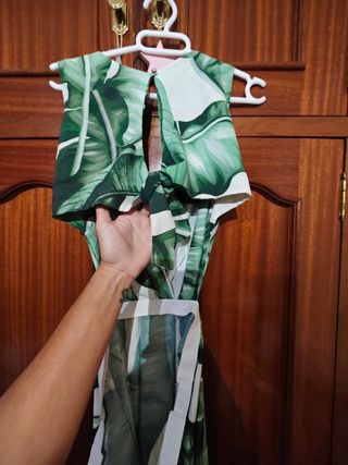 Vestido largo estampado hojas verdes