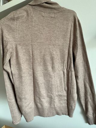 Jersey cuello alto beige