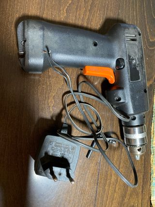 Taladro atornillador inalámbrico black & decker 