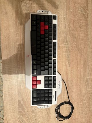 Caja + teclado Mars Gaming 