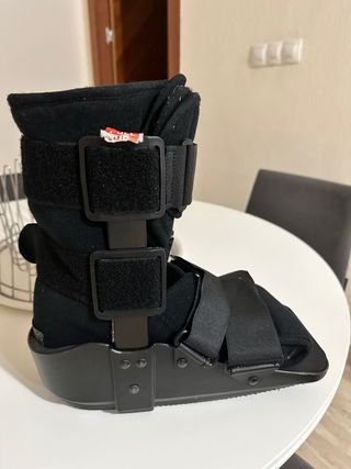 Bota Ortopédica Orliman - Negra. 