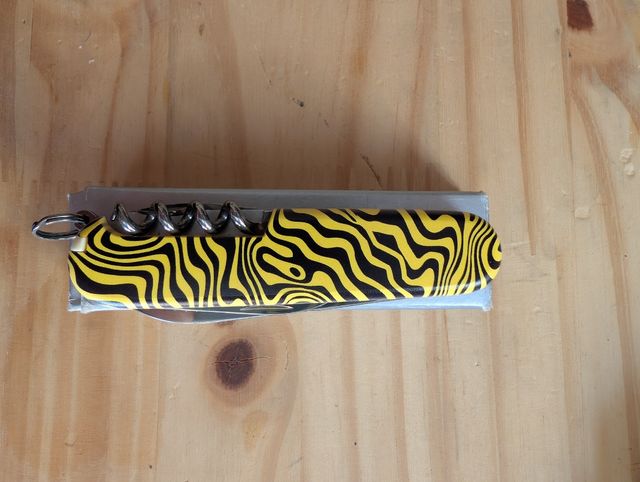 Victorinox Spartan: Edición especial cebra amarill